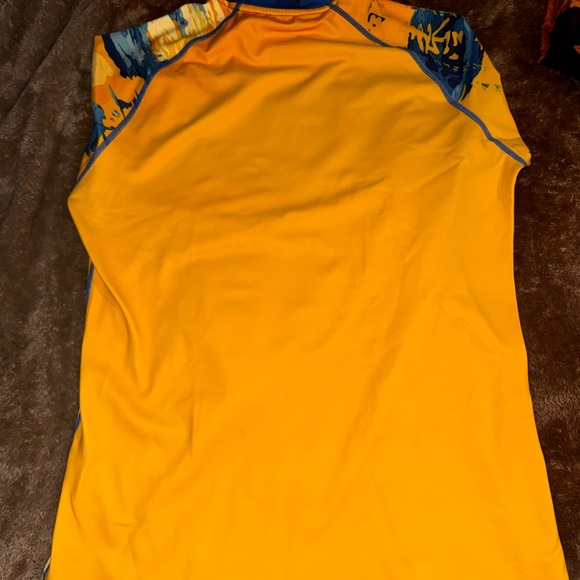 GRRRL Chun Li Rash Guard - Picture 2 of 3